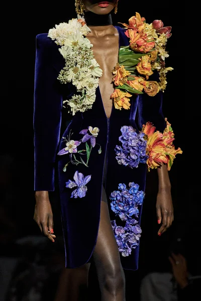 Look 65